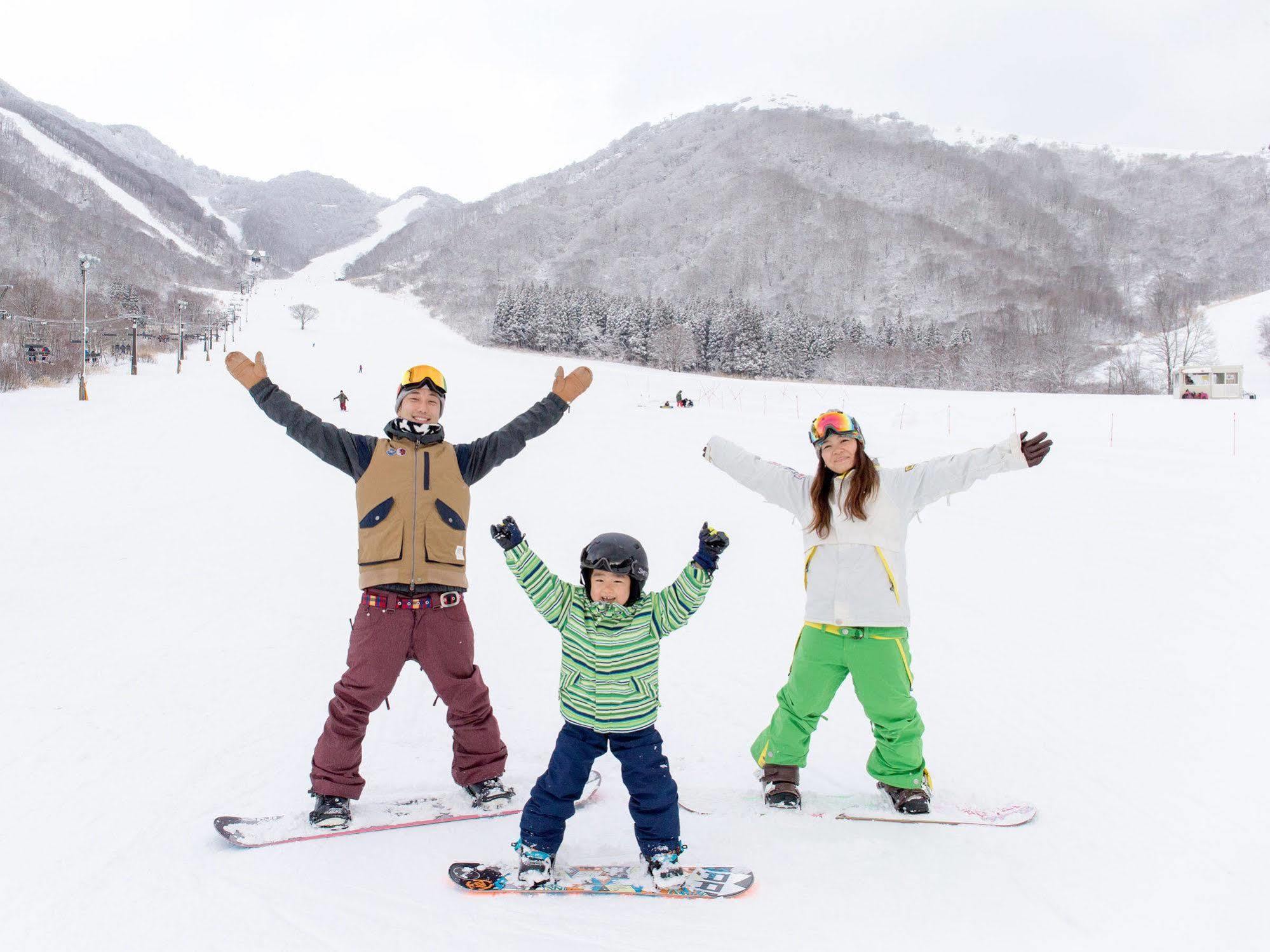 Hotel Green Plaza Hakuba Otari Eksteriør billede