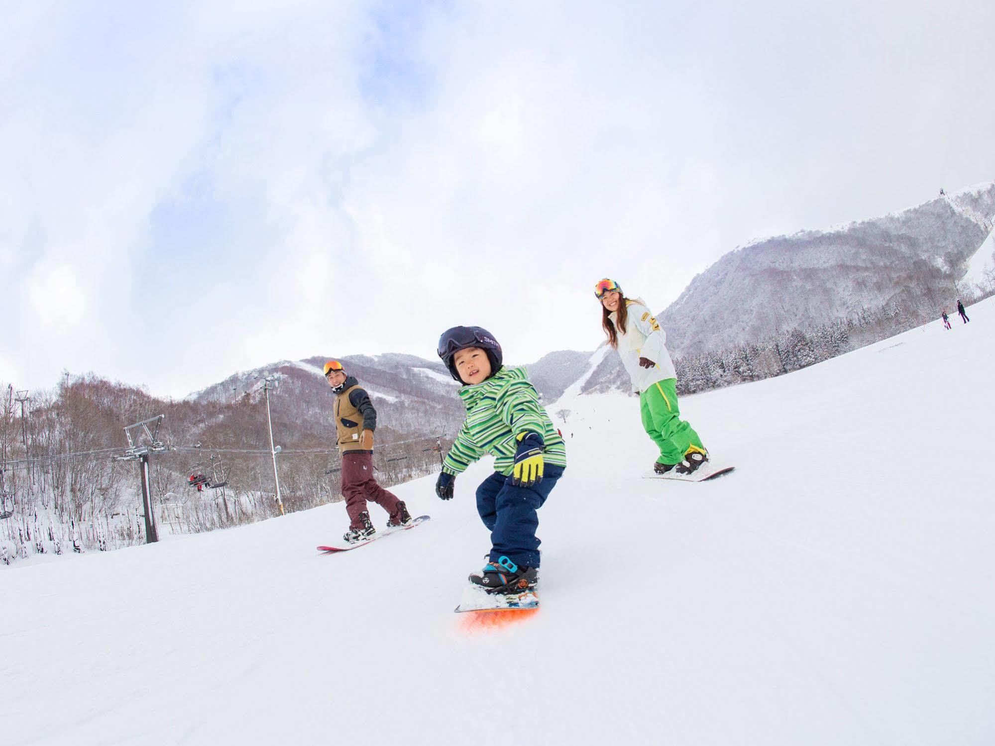 Hotel Green Plaza Hakuba Otari Eksteriør billede